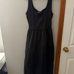 Black Sleeveless Midi Dress